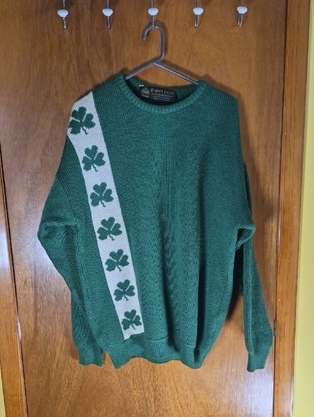 Blarney Castle Vintage Men's Green Crewneck Sweater with Clover Stripe
